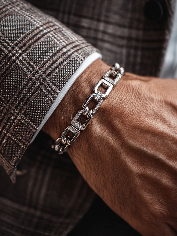 Элегантный мужской серебряный браслет