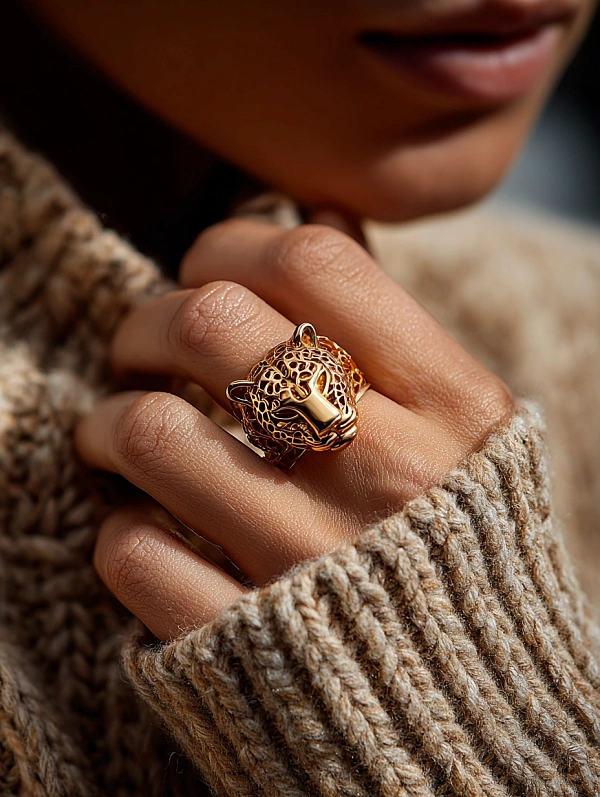 Золотое кольцо с головой леопарда